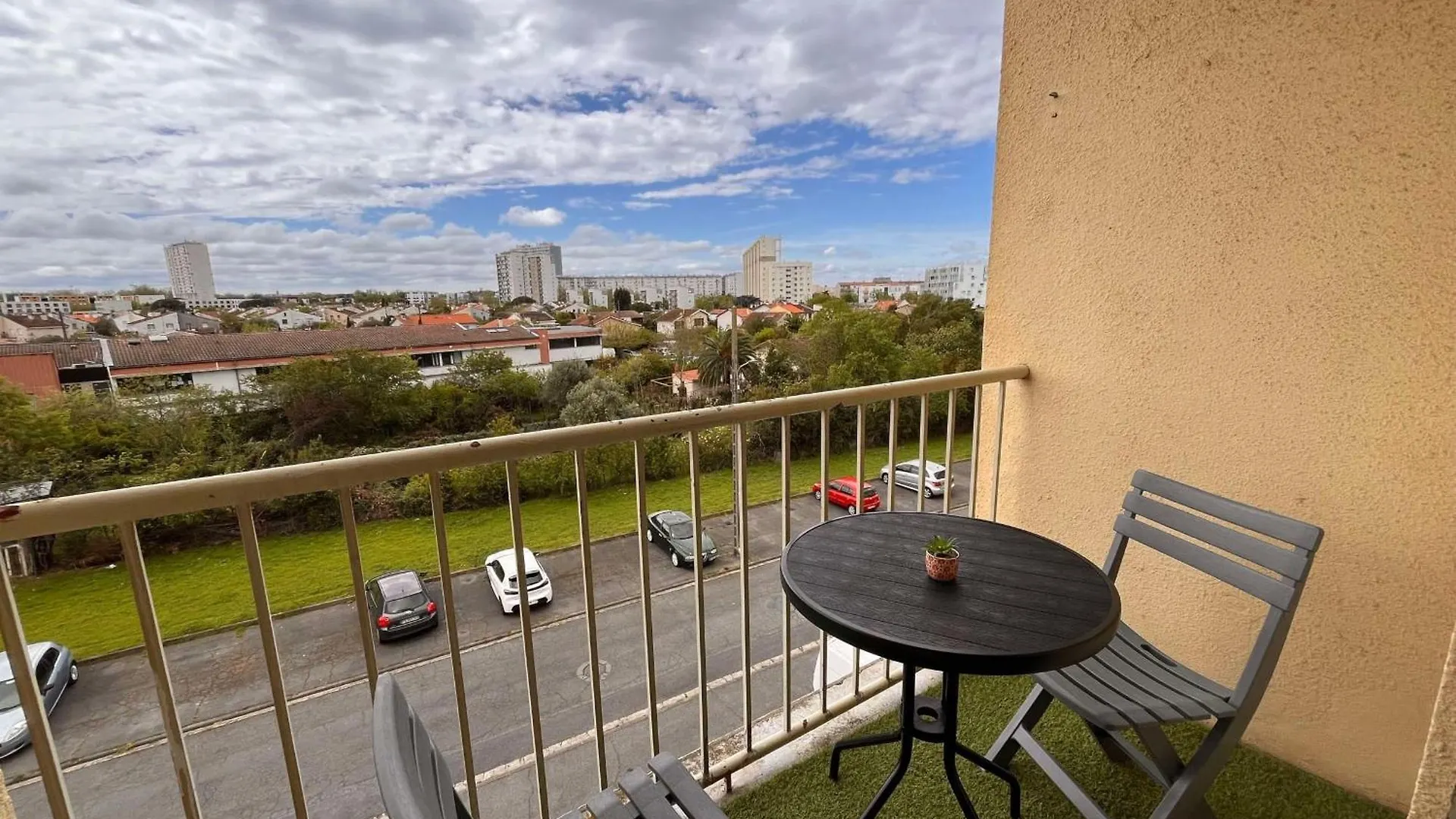 Housing Renovated Of 68 M2 - Toulouse Apartment 0*,  France
